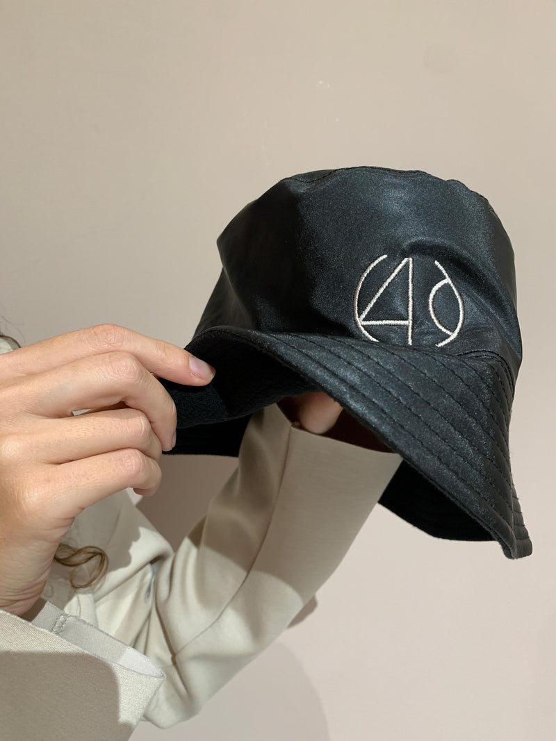 CAPPELLO PIOGGIA IN 3 COLORI