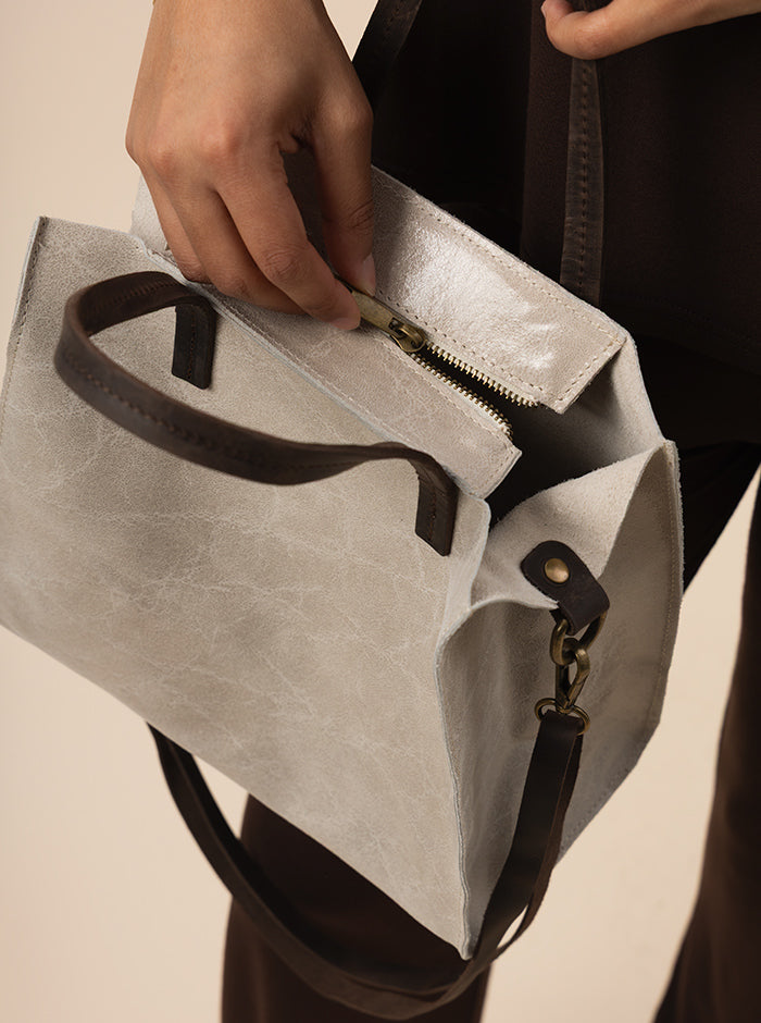 SHOPPER IN PELLE LAMINATA IN 3 COLORI