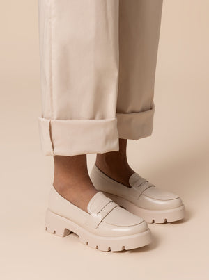 MOCASSINI LEGGERI BEIGE