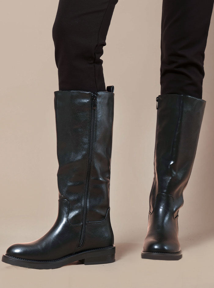 STIVALE IN SIMIL PELLE NERO