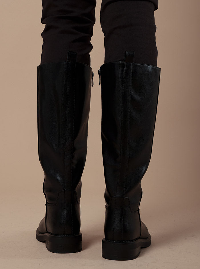 STIVALE IN SIMIL PELLE NERO