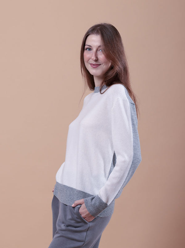 MAGLIA BICOLORE GRIGIO E LATTE