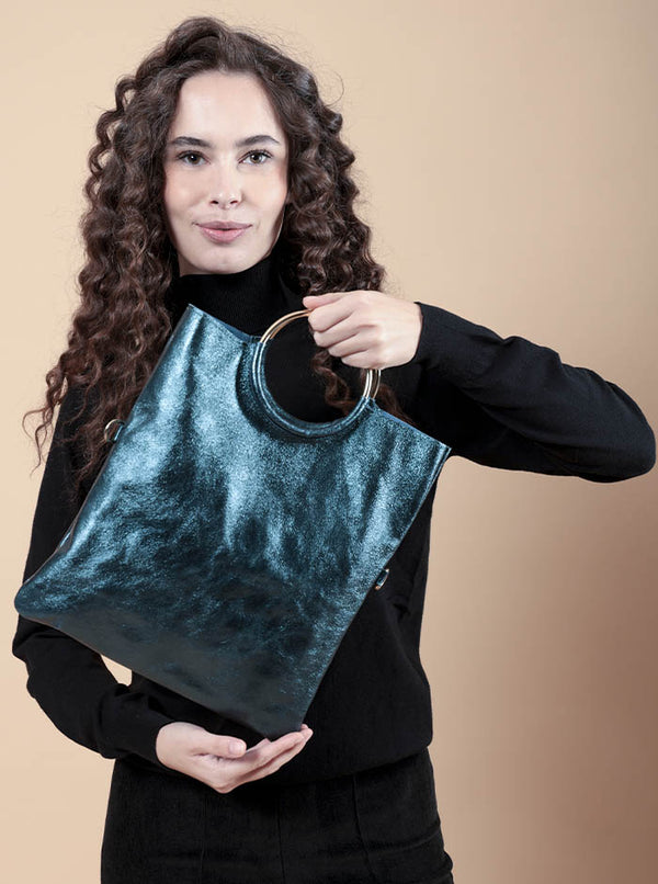BORSA ANELLI IN PELLE LAMINATA IN  2 COLORI