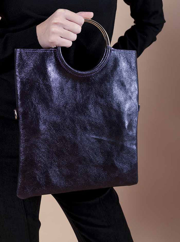 BORSA ANELLI IN PELLE LAMINATA IN  2 COLORI