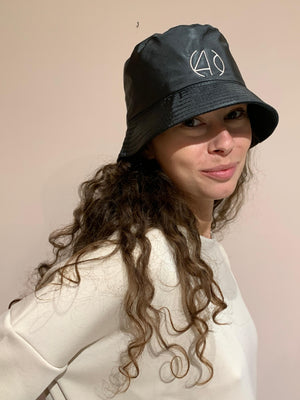 CAPPELLO PIOGGIA IN 3 COLORI
