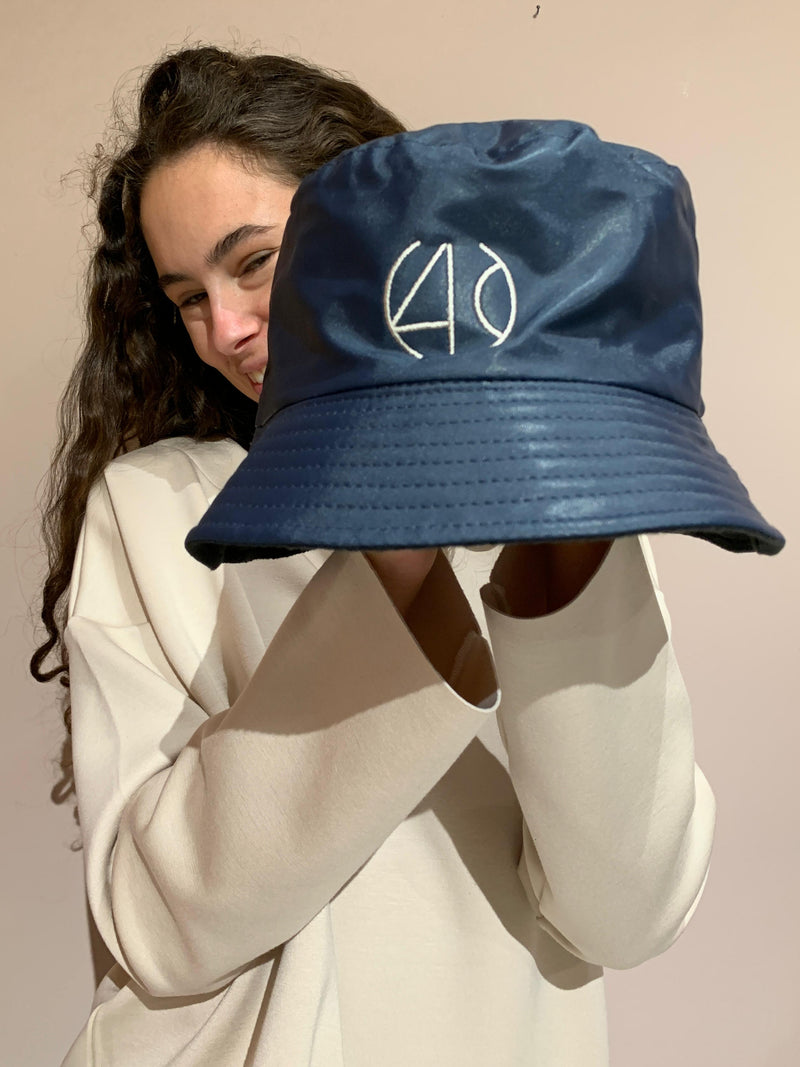 CAPPELLO PIOGGIA IN 3 COLORI