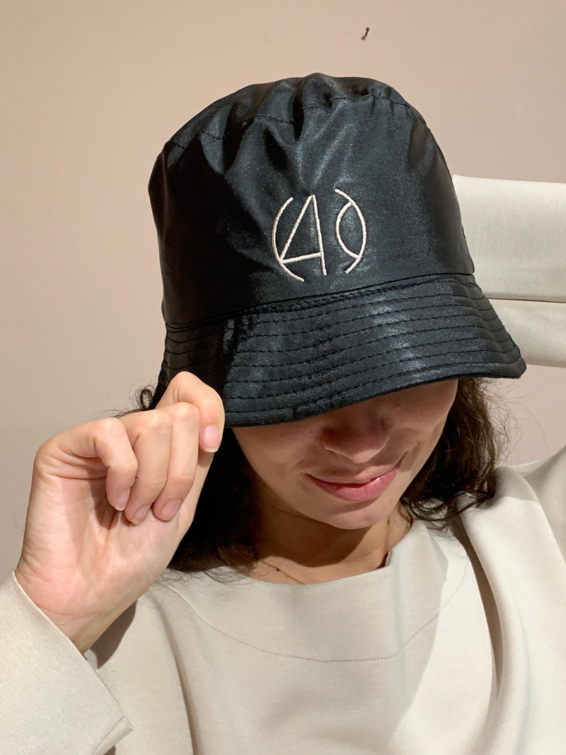 CAPPELLO PIOGGIA IN 3 COLORI